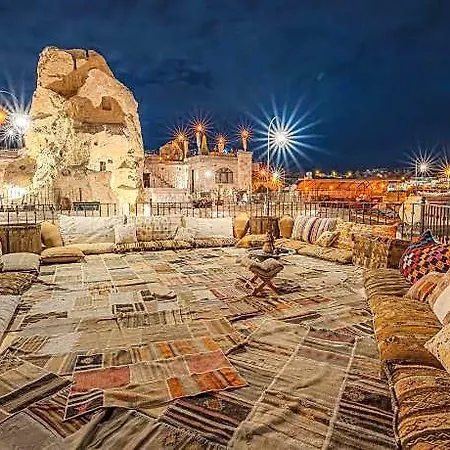 Zara Cave Hotel10 Adults Only فندق