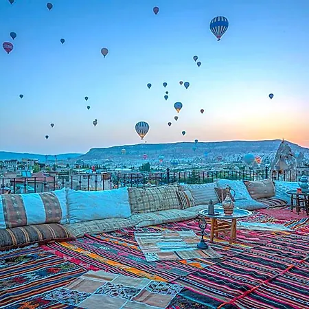 Zara Cave Hotel10 Adults Only فندق غوريمِيه